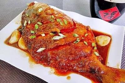 紅燒石斑魚的家常做法以及營養價值-易網健康<a href=http://www.xllyou.com/jkys/ target=_blank class=infotextkey>養生</a>網 紅燒石斑魚的家常做法以及營養價值