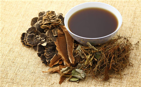 吃中藥能否起到讓肝臟軟化的作用-易網健康<a href=http://www.xllyou.com/jkys/ target=_blank class=infotextkey>養生</a>網 吃中藥能否起到讓肝臟軟化的作用