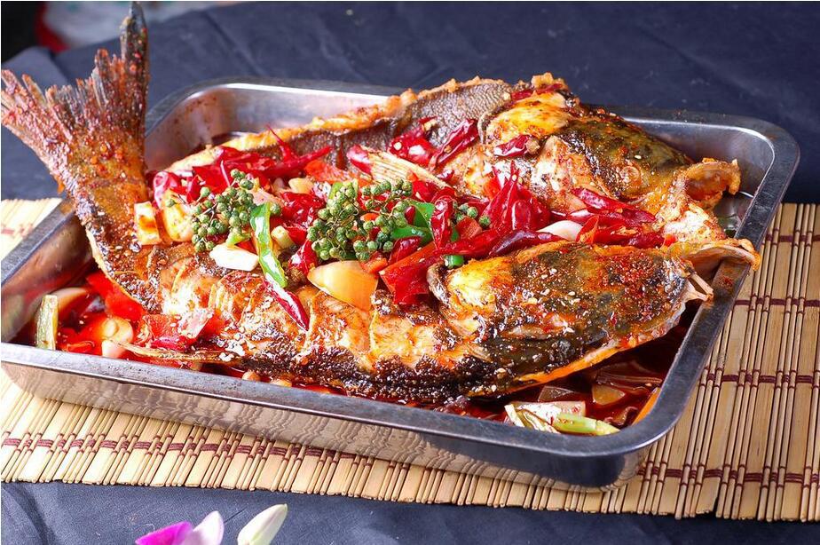 想要做烤魚選用什么魚口感和營養最好-易網健康<a href=http://www.xllyou.com/jkys/ target=_blank class=infotextkey>養生</a>網 想要做烤魚選用什么魚口感和營養最好