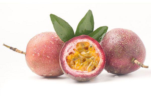 百香果該如何吃 百香果怎么吃-易網<a href=http://www.xllyou.com/ target=_blank class=infotextkey>健康養生</a>網 百香果該如何吃 百香果怎么吃