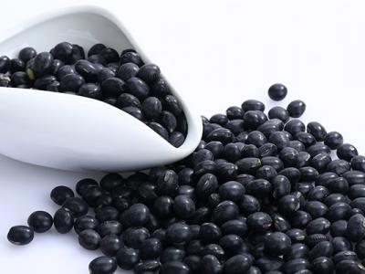 吃什么東西能讓白頭發(fā)變黑 白頭發(fā)吃什么食物可以讓頭發(fā)變黑