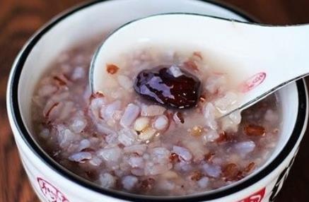 貧血患者日常飲食中的注意事項哪些食物對貧血治療有好處