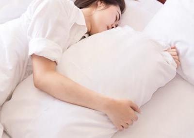 天天吃的哪些食物會(huì)導(dǎo)致我們晚上容易失眠呢