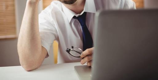 工作中經(jīng)常性頭痛是什么問(wèn)題造成的-易網(wǎng)健康<a href=http://www.xllyou.com/jkys/ target=_blank class=infotextkey>養(yǎng)生</a>網(wǎng) 工作中經(jīng)常性頭痛是什么問(wèn)題造成的