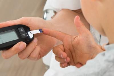 講解尿酸高問(wèn)題是否跟腎虛有關(guān)聯(lián)