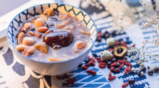 講解4種有效緩解風寒濕邪引起的頭痛的方法-易網健康<a href=http://www.xllyou.com/jkys/ target=_blank class=infotextkey>養生</a>網 講解4種有效緩解風寒濕邪引起的頭痛的方法