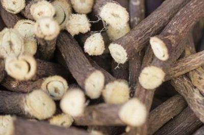 查看患有扁桃體發(fā)炎病情的原因