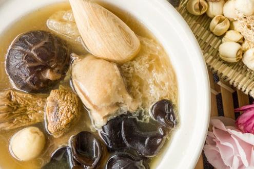 得膽結(jié)石了都飲食注意事項(xiàng)-易網(wǎng)健康<a href=http://www.xllyou.com/jkys/ target=_blank class=infotextkey>養(yǎng)生</a>網(wǎng) 得膽結(jié)石了都飲食注意事項(xiàng)