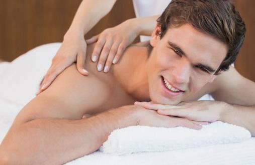 低血壓頭痛按摩哪一個穴位有效緩解癥狀-易網健康<a href=http://www.xllyou.com/jkys/ target=_blank class=infotextkey>養生</a>網 低血壓頭痛按摩哪一個穴位有效緩解癥狀