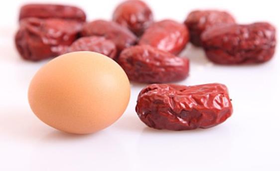 貧血導(dǎo)致的臉色蠟黃如何進(jìn)行食療-易網(wǎng)健康<a href=http://www.xllyou.com/jkys/ target=_blank class=infotextkey>養(yǎng)生</a>網(wǎng) 貧血導(dǎo)致的臉色蠟黃如何進(jìn)行食療