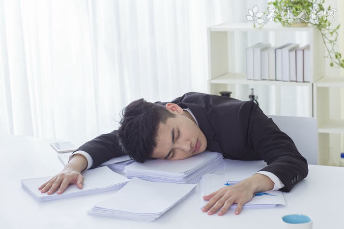 上班族怎樣鍛煉身體-易網(wǎng)健康<a href=http://www.xllyou.com/jkys/ target=_blank class=infotextkey>養(yǎng)生</a>網(wǎng) 上班族怎樣鍛煉身體