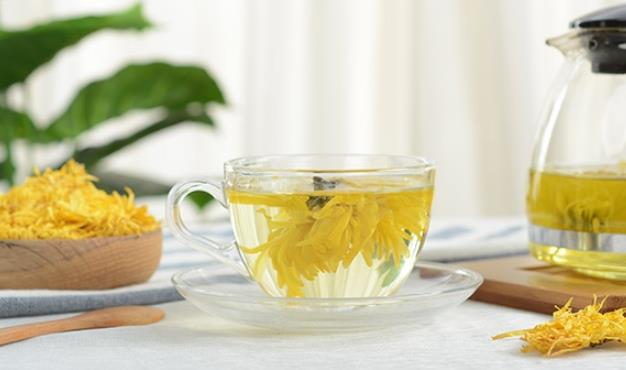 常飲菊花茶的保健養生護肝