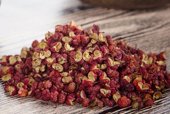 野花椒合家親麻椒的差別 花椒的功效與作用