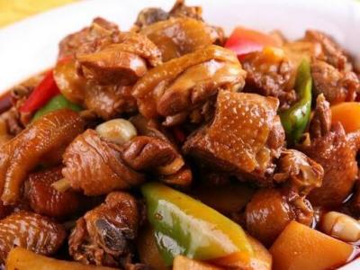 新疆大盤(pán)雞是哪個(gè)地方的菜 新疆大盤(pán)雞的作法實(shí)例教程