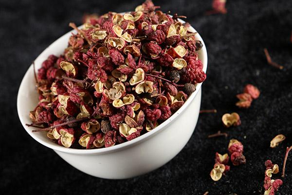 花椒泡腳有哪些好處呢