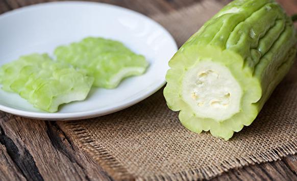 苦瓜可降心火解暑養生!苦瓜可炒可涼拌 越苦越好-易網健康養生網 苦瓜可降心火解暑養生!苦瓜可炒可涼拌 越苦越好