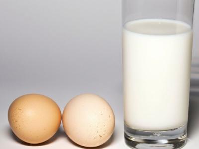雞蛋和牛奶可以一起吃嗎 早餐適合吃什么