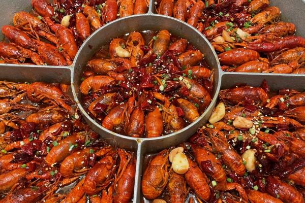 小龍蝦的營養價值及功效與作用 小龍蝦的挑選妙招