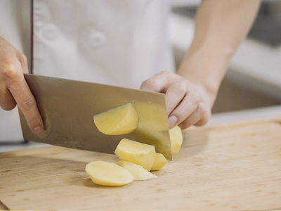 夏季怎么保存土豆比較好 保存食材的注意事項(xiàng)