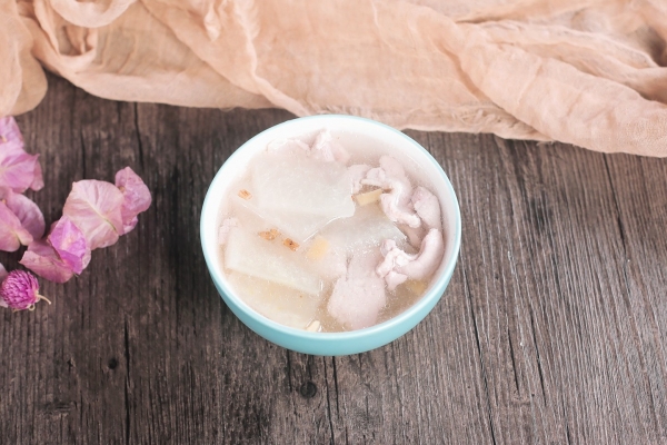 女人三伏天吃什么去濕氣寒氣 三伏天去濕氣寒氣的食物-易網健康養生網 女人三伏天吃什么去濕氣寒氣 三伏天去濕氣寒氣的食物