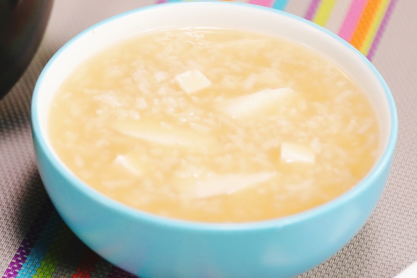 女人三伏天吃什么去濕氣寒氣 三伏天去濕氣寒氣的食物-易網健康養生網 女人三伏天吃什么去濕氣寒氣 三伏天去濕氣寒氣的食物