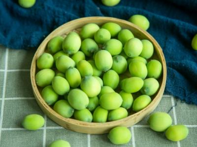 蓮子和紅糖煮水喝能祛濕嗎 蓮子和紅糖煮水的好處