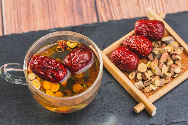 紅棗怎么吃不上火還祛濕 紅棗不上火還祛濕該如何吃-易網健康養生網 紅棗怎么吃不上火還祛濕 紅棗不上火還祛濕該如何吃