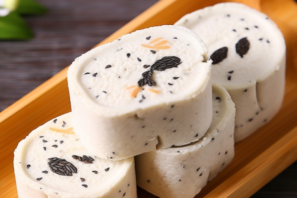 茯苓怎么吃祛濕效果好 不合適吃茯苓的人群-易網(wǎng)<a href=http://www.xllyou.com/ target=_blank class=infotextkey>健康養(yǎng)生</a>網(wǎng) 茯苓怎么吃祛濕效果好 不合適吃茯苓的人群