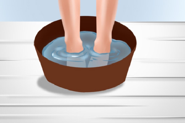 祛濕泡腳可以加什么東西 泡腳加什么輔助祛濕氣