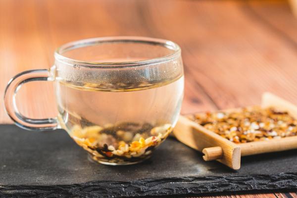 什么茶能調理脾胃排油祛濕 調理身體的食療方法-易網健康<a href=http://www.xllyou.com/jkys/ target=_blank class=infotextkey>養生</a>網 什么茶能調理脾胃排油祛濕 調理身體的食療方法