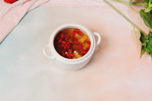 怎么判斷自己寒氣重還是濕氣重 怎樣去除身體里的濕氣和寒氣-易網(wǎng)健康<a href=http://www.xllyou.com/jkys/ target=_blank class=infotextkey>養(yǎng)生</a>網(wǎng) 怎么判斷自己寒氣重還是濕氣重 怎樣去除身體里的濕氣和寒氣