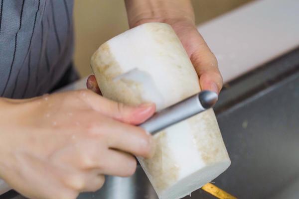 如何去除白蘿卜的寒性 體寒可以吃白蘿卜嗎-易網<a href=http://www.xllyou.com/ target=_blank class=infotextkey>健康養生</a>網 如何去除白蘿卜的寒性 體寒可以吃白蘿卜嗎