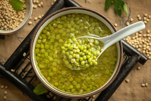 小孩容易上火怎么調(diào)理 小孩總是上火是什么原因-易網(wǎng)<a href=http://www.xllyou.com/ target=_blank class=infotextkey>健康養(yǎng)生</a>網(wǎng) 小孩容易上火怎么調(diào)理 小孩總是上火是什么原因