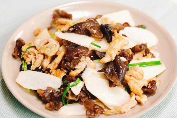 黑木耳是否可以天天吃 黑木耳不可以和什么一起吃-易網<a href=http://www.xllyou.com/ target=_blank class=infotextkey>健康養生</a>網 黑木耳是否可以天天吃 黑木耳不可以和什么一起吃