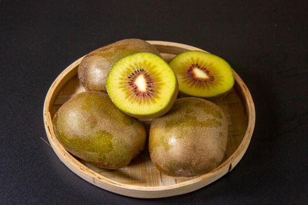 紅心獼猴桃是熱性還是涼性 紅心獼猴桃吃多了會上火嗎