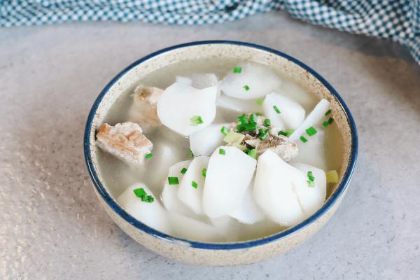 白蘿卜怎么吃不會寒涼 白蘿卜怎么吃養(yǎng)胃順氣-易網(wǎng)<a href=http://www.xllyou.com/ target=_blank class=infotextkey>健康養(yǎng)生</a>網(wǎng) 白蘿卜怎么吃不會寒涼 白蘿卜怎么吃養(yǎng)胃順氣