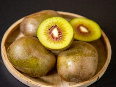 獼猴桃哪四種人不能吃 哪些食物不能和獼猴桃一起吃