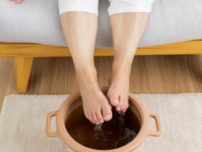 腳濕氣太嚴(yán)重了怎么辦 腳濕氣重的癥狀有哪些