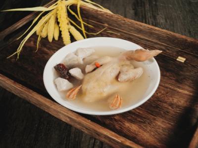 冬季喝什么湯能暖胃驅(qū)寒 喝什么茶暖胃驅(qū)寒