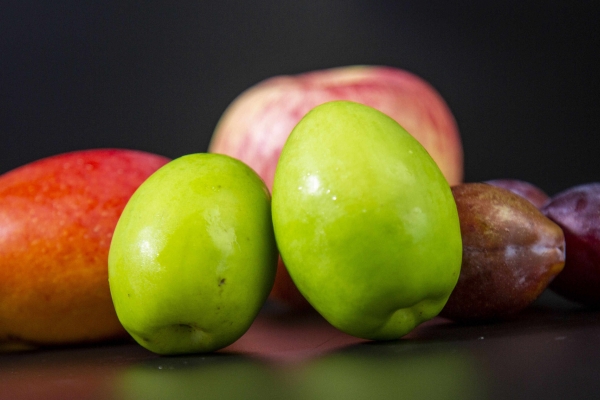 青棗的功效與作用、禁忌和食用方法-易網(wǎng)健康養(yǎng)生網(wǎng) 青棗的功效與作用、禁忌和食用方法