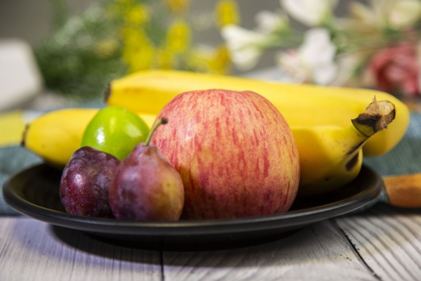 感冒能不能吃水果-易網(wǎng)健康<a href=http://www.xllyou.com/jkys/ target=_blank class=infotextkey>養(yǎng)生</a>網(wǎng) 感冒能不能吃水果