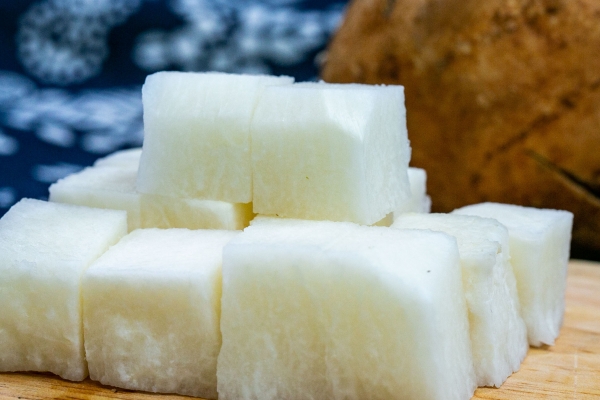 豆薯的功效與作用、禁忌和食用方法-易網(wǎng)健康<a href=http://www.xllyou.com/jkys/ target=_blank class=infotextkey>養(yǎng)生</a>網(wǎng) 豆薯的功效與作用、禁忌和食用方法