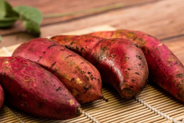甘薯的功效與作用、禁忌和食用方法-易網健康養生網 甘薯的功效與作用、禁忌和食用方法