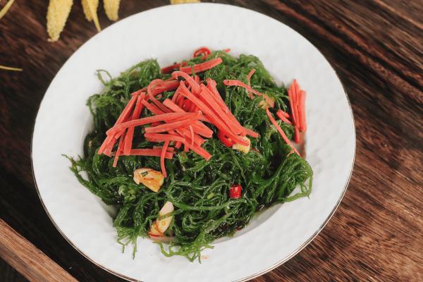 發菜的功效與作用、禁忌和食用方法-易網健康<a href=http://www.xllyou.com/jkys/ target=_blank class=infotextkey>養生</a>網 發菜的功效與作用、禁忌和食用方法