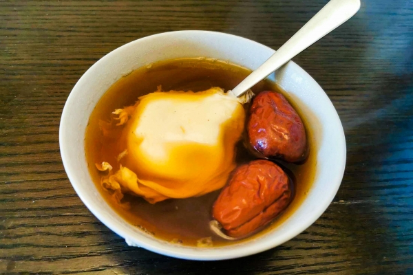 烏雞蛋的功效與作用、禁忌和食用方法-易網健康養(yǎng)生網 烏雞蛋的功效與作用、禁忌和食用方法