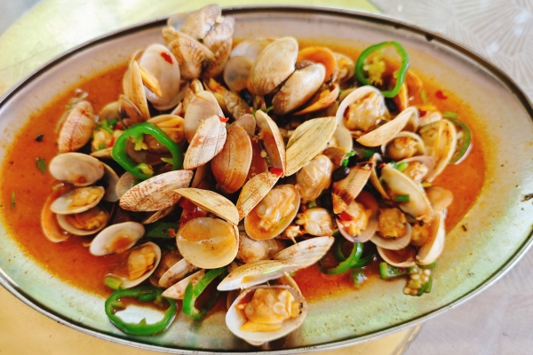 花甲的功效與作用、禁忌和食用方法-易網(wǎng)<a href=http://www.xllyou.com/ target=_blank class=infotextkey>健康養(yǎng)生</a>網(wǎng) 花甲的功效與作用、禁忌和食用方法