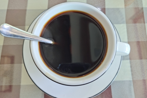 黑咖啡的功效與作用、禁忌和食用方法-易網健康<a href=http://www.xllyou.com/jkys/ target=_blank class=infotextkey>養生</a>網 黑咖啡的功效與作用、禁忌和食用方法