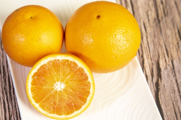 橙子的功效與作用、禁忌和食用方法