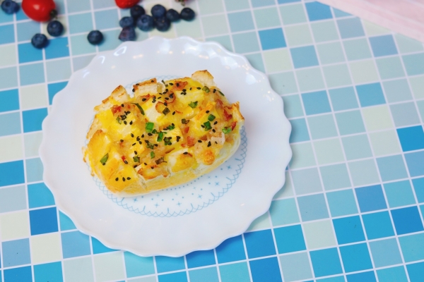 芝士的功效與作用、禁忌和食用方法-易網(wǎng)<a href=http://www.xllyou.com/ target=_blank class=infotextkey>健康養(yǎng)生</a>網(wǎng) 芝士的功效與作用、禁忌和食用方法