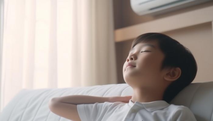 三伏天可以吹空調嗎 三伏天吹空調的正確方式-易網健康<a href=http://www.xllyou.com/jkys/ target=_blank class=infotextkey>養生</a>網 三伏天可以吹空調嗎 三伏天吹空調的正確方式